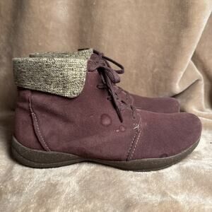 Clarks Roseville Lace Burgundy Ankle Bootie Lace-Up Suede Leather Women's 9.5 M‎